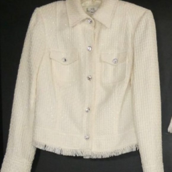 Cache Cream Suit w Flared Skirt & Crystal buttons - Picture 1 of 11